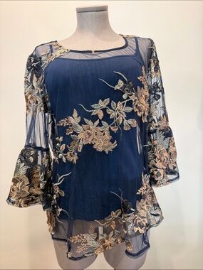Solitaire 2-Piece Embroidered Mesh Top & Camisole | Size Medium